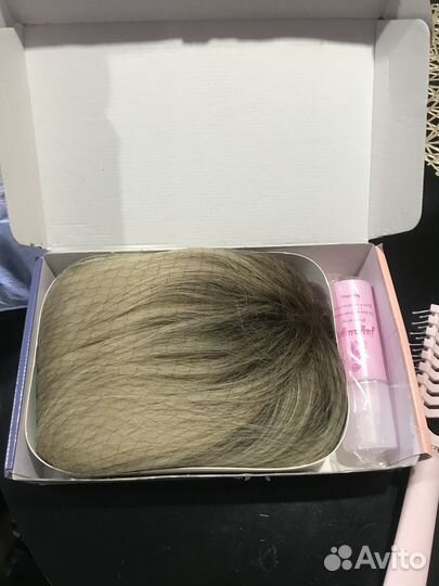 Парик блондинка