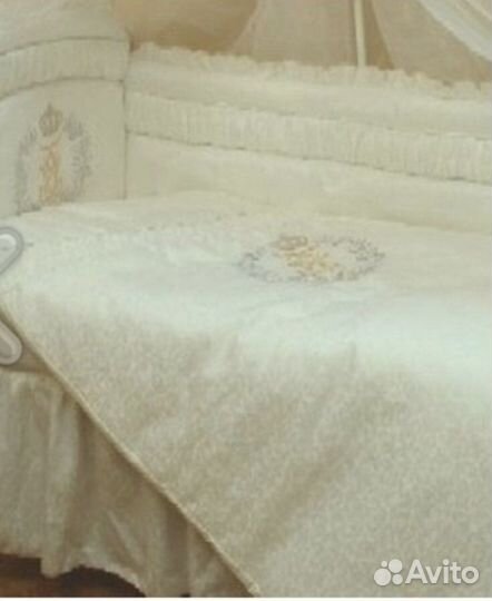 Набор в детскую кроватку с бортиками