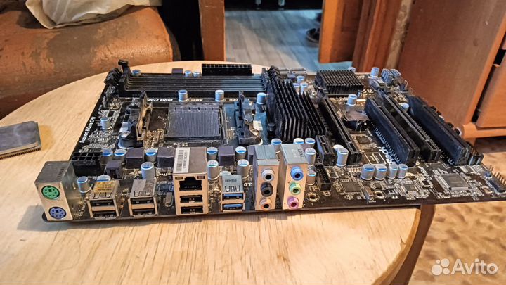 Материнская плата ASRock 970 pro3