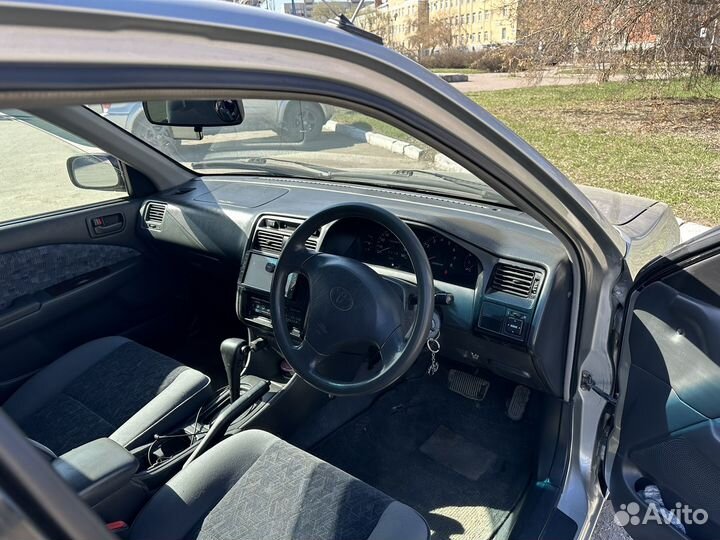 Toyota Carina 1.5 AT, 2001, 350 000 км