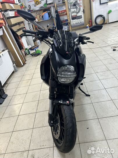 Мотоцикл ducati diavel