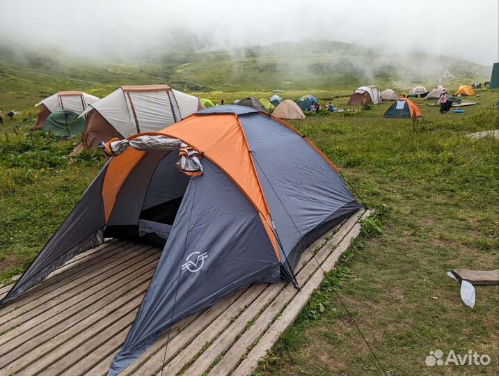 Палатка 4 местная новая