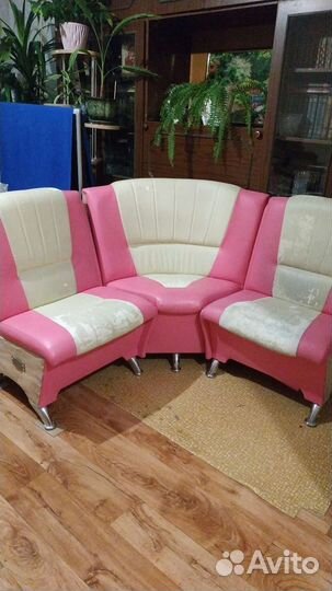 Диван угловой