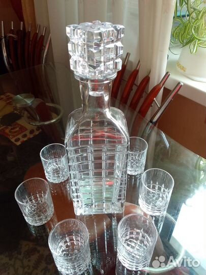 Штоф хрустальный и 6 стаканов