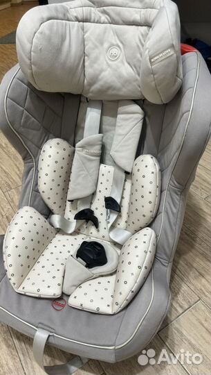 Автомобильное кресло
