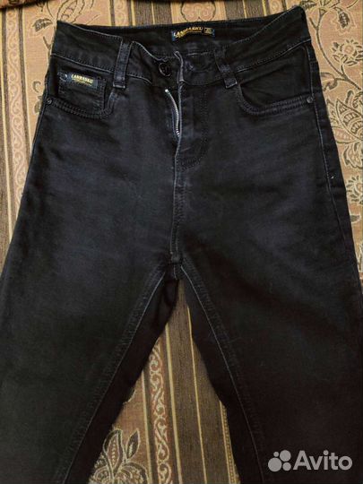 Джинсы черные