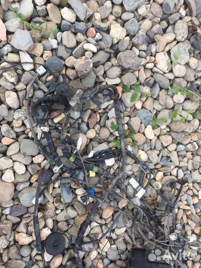 Toyota funcargo блок предохранттелей с проводкой