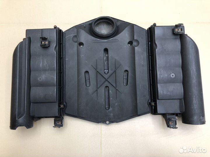 Корпус воздушного фильтра Mercedes E-class W211