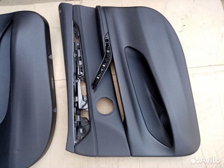 Обивка дверей передней право лево BMW X6 (2014-нв)