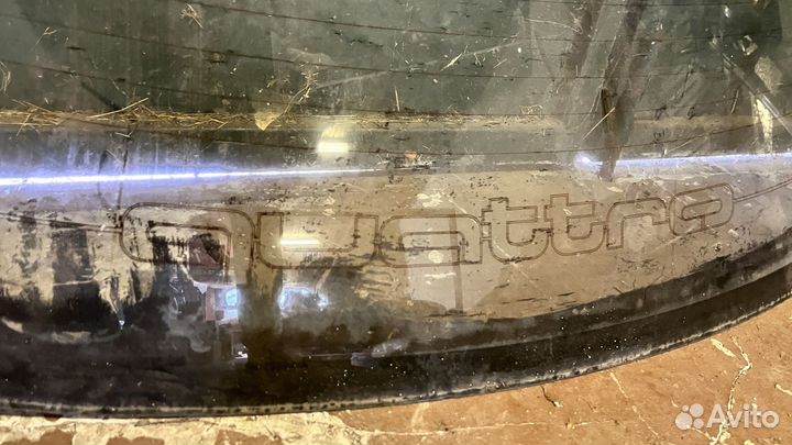 Стекло заднее Ауди 100 Quattro