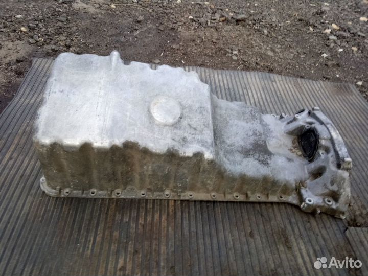 Продам поддон двигателя 2.9