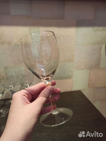Винные бокалы