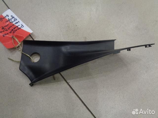 Щиток фонаря левый Renault Megane 3 2008-2015