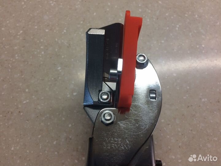 Ножницы для резки и закатки уплотнителей deventer