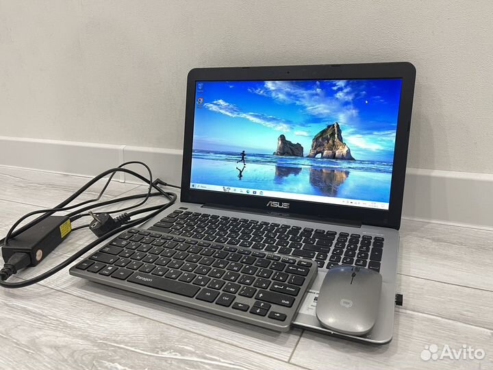 Продаю ноутбук Asus