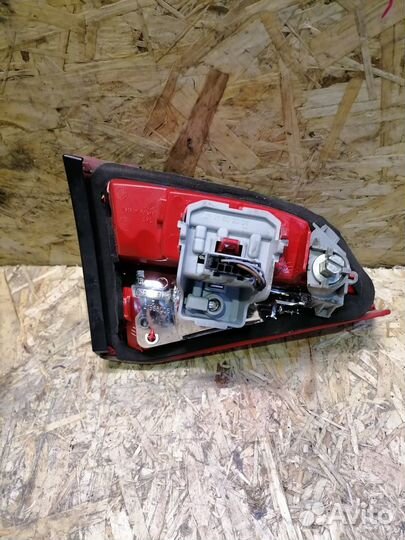 Фонарь правый задний в 5ую дверь Audi A4 B8