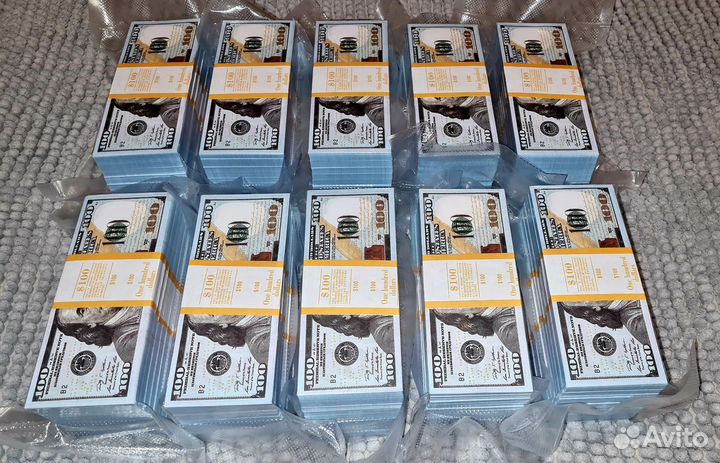 1 миллион долларов в вакууме (банк приколов)