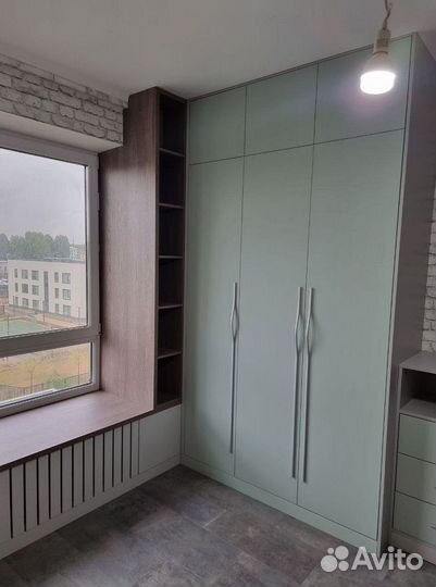 Шкаф с рабочим местом