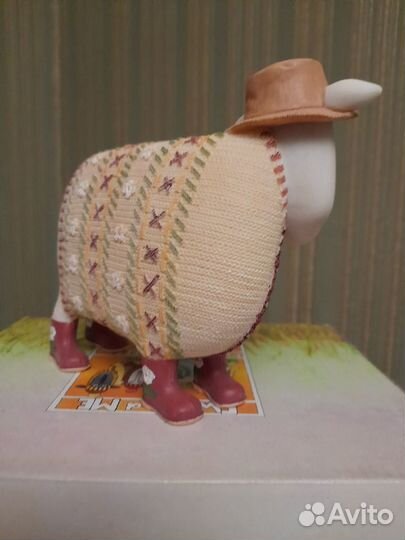 Фигурка овечки большая 