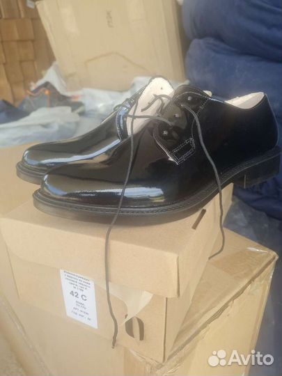 Туфли уставные лакированые(лабутены)