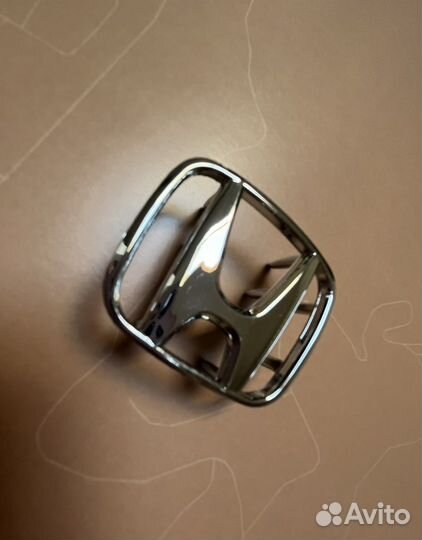 Значок honda
