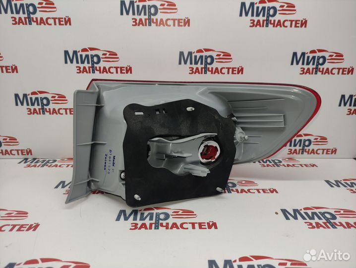 Фонарь задний левый toyota corolla