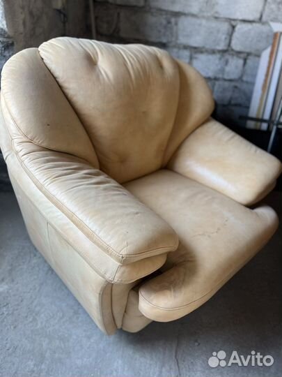 Кресло бу (кожа)
