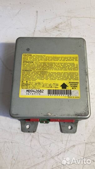 Блок управления подушками безопасности Mitsubishi