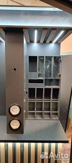 Стойка для кофейни самообслуживания от Акима