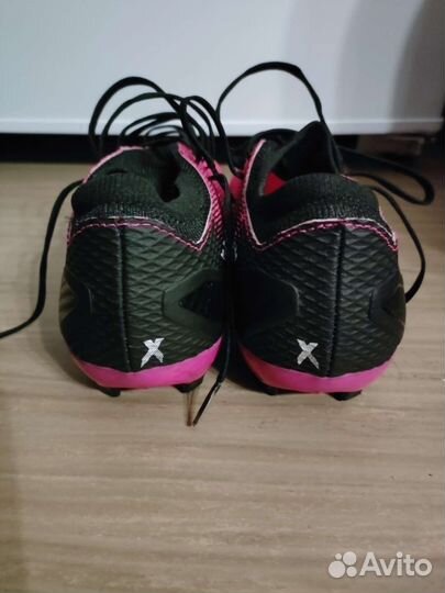 Футбольные бутсы adidas x