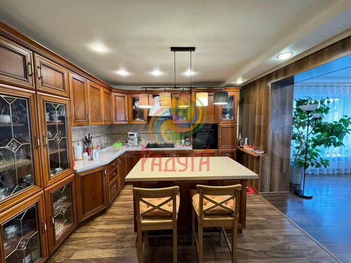 Коттедж 356,1 м² на участке 12,5 сот.