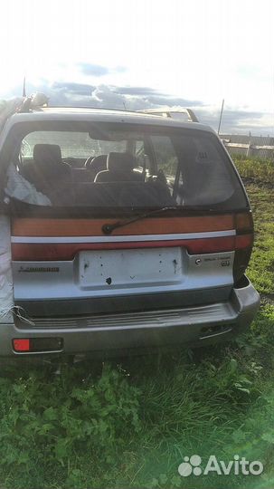 Mitsubishi Chariot 2.4 AT, 1992, битый, 150 000 км
