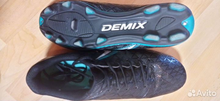 Бутсы шиповки футбольные