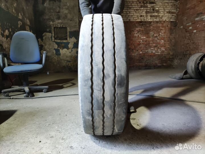 Грузовая шина бу 245 70 R17.5 Bridgestone