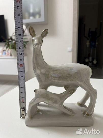 Фарфоровая Статуэтка Олениха и олененок СССР