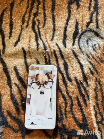 Продам чехлы на iPhone 7