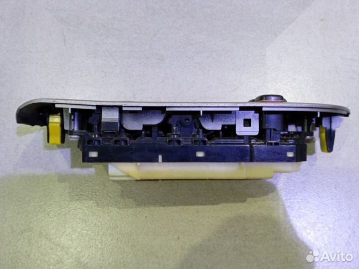 Блок управления стеклоподъемниками 8404048080