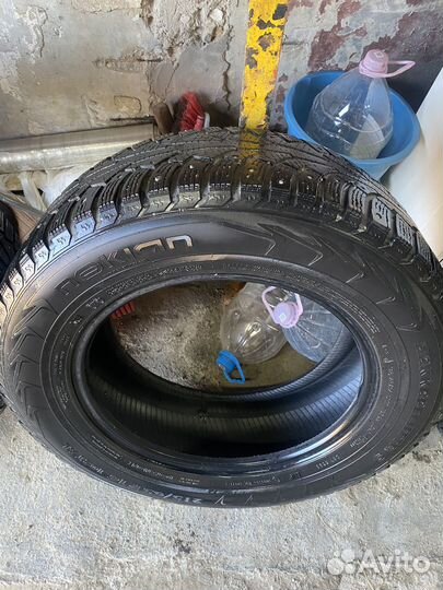 Nokian Tyres Hakkapeliitta 5 215/65 R16