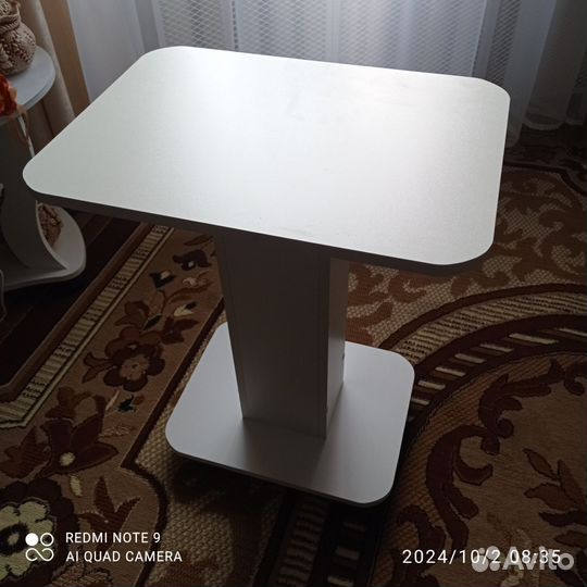 Тележка косметическая для аппаратов. Новая