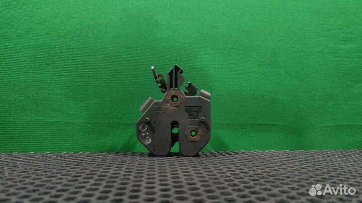 Замок капота Volvo S80 1 2003