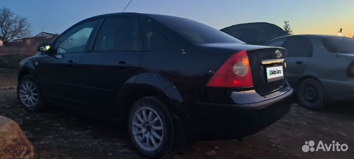 Ford Focus 1.6 МТ, 2006, 355 109 км