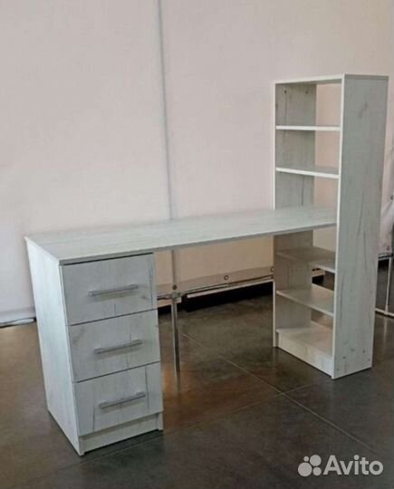 Стол письменный Гранд Новый Со Склада