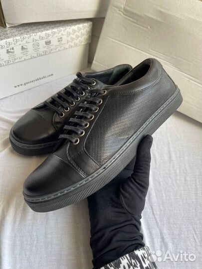 Мужские кожаные кеды