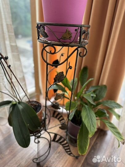 Подставка для цветов напольная