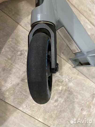 Трюковой самокат reaction stunt 3.0