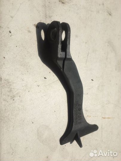 Ручка капота Мерседес Е124