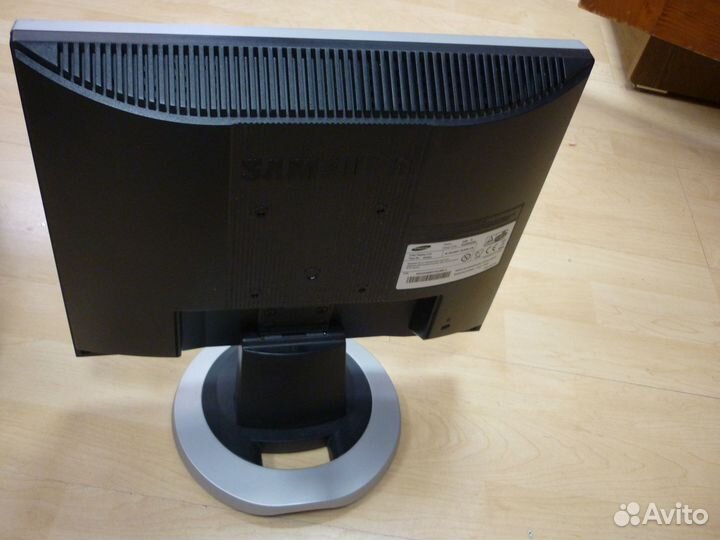 Монитор 15 дюймов