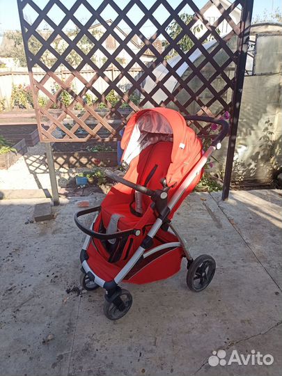 Прогулочная коляска