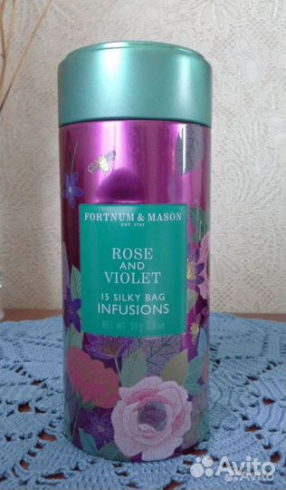 Красивые жестяные банки