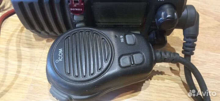 Морская укв радиостанция IC-M402